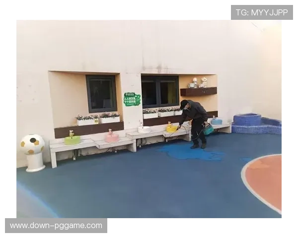 体育设施进行定期消毒 保障卫生安全 体育设施进行定期消毒 保障卫生安全